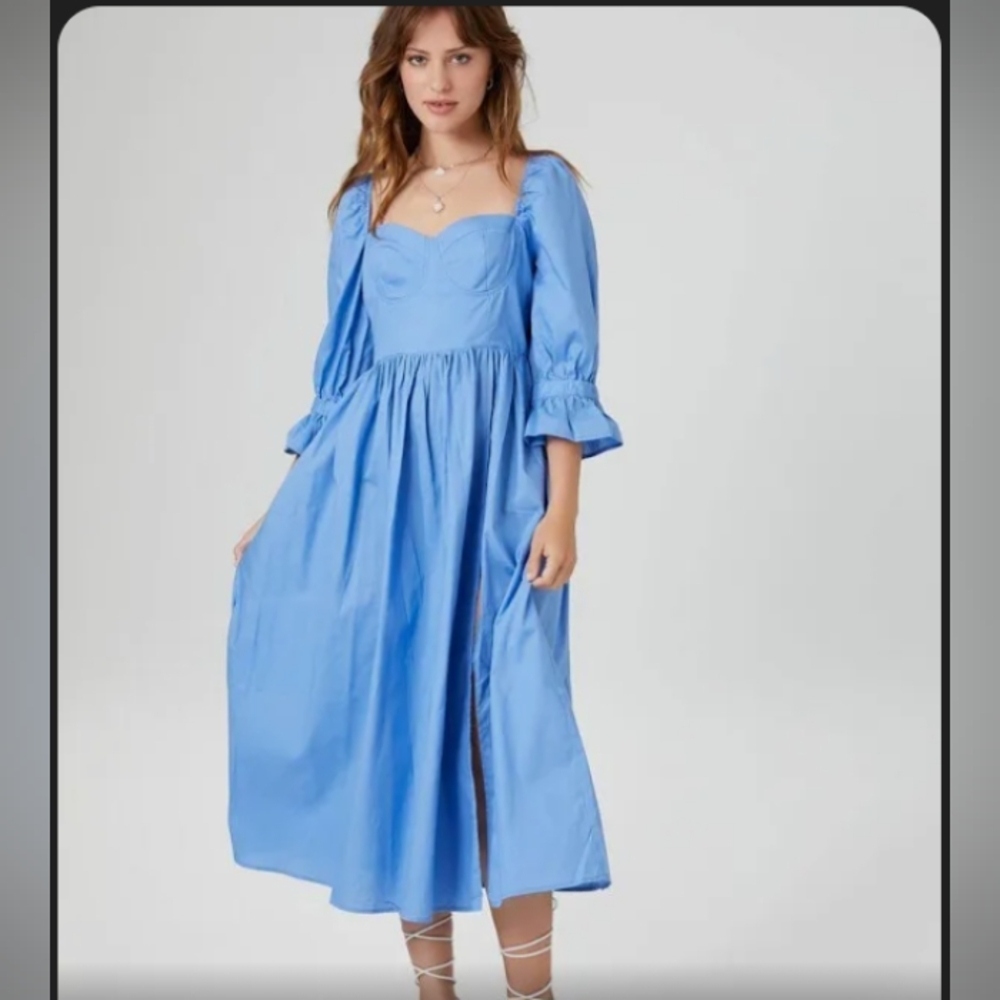 F21 BLUE COTTON WITH SWEETHEART NECKLINE AND FULL SKIRT WITH SLIT ON THE LEFT SI